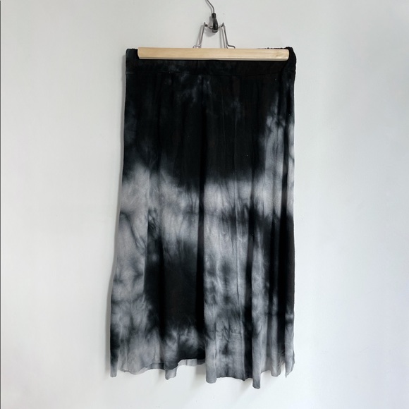 Brandy Melville Tie Dye Skirt - Picture 1 of 3